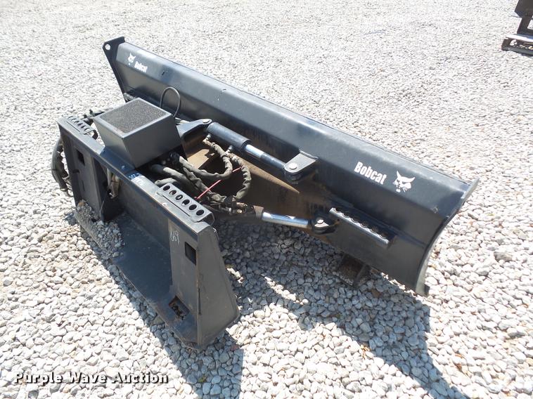 image for item DL9566 Bobcat dozer blade