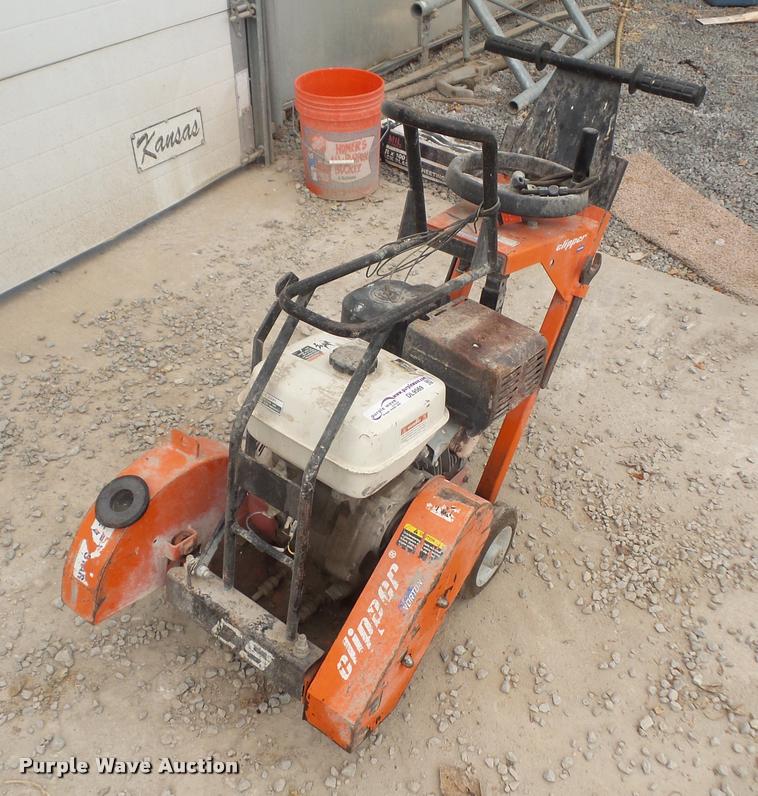 image for item DL9569 Clipper concrete saw