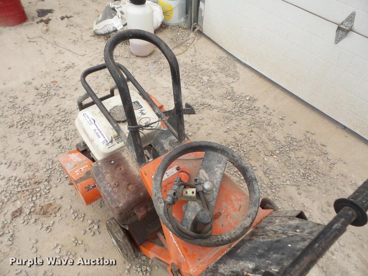 image for item DL9569 Clipper concrete saw