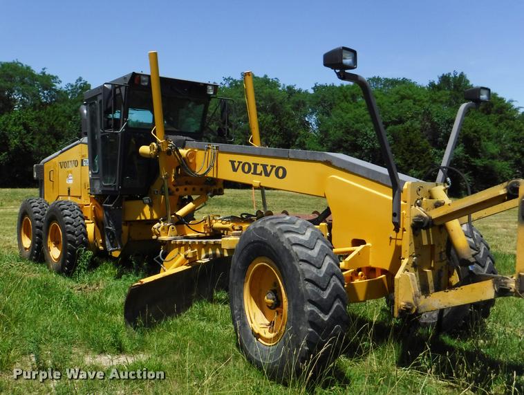 image for item J5681 2005 Volvo G720B motor grader