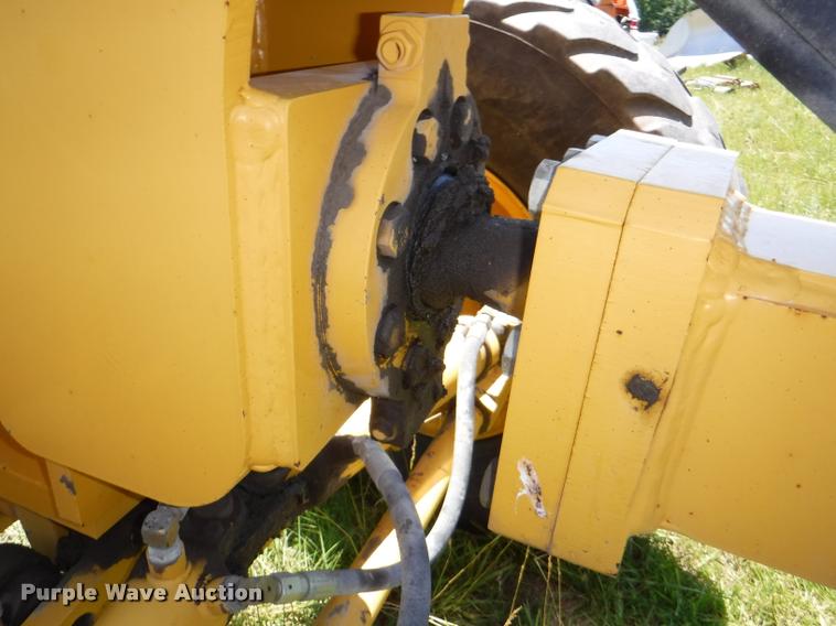 image for item J5681 2005 Volvo G720B motor grader