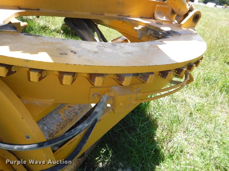 image for item J5681 2005 Volvo G720B motor grader