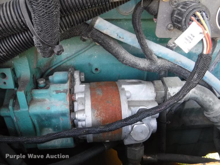 image for item J5681 2005 Volvo G720B motor grader