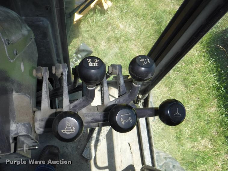 image for item J5681 2005 Volvo G720B motor grader