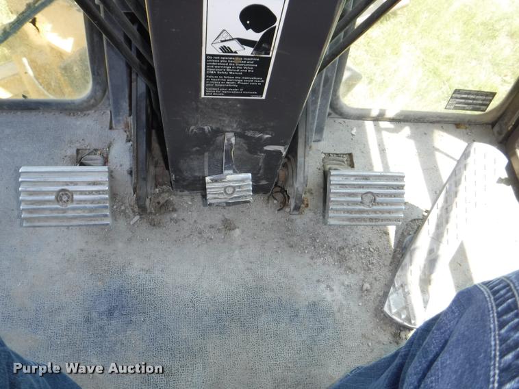 image for item J5681 2005 Volvo G720B motor grader