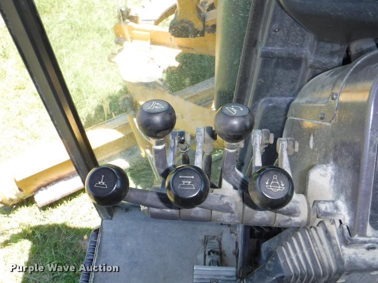 image for item J5681 2005 Volvo G720B motor grader