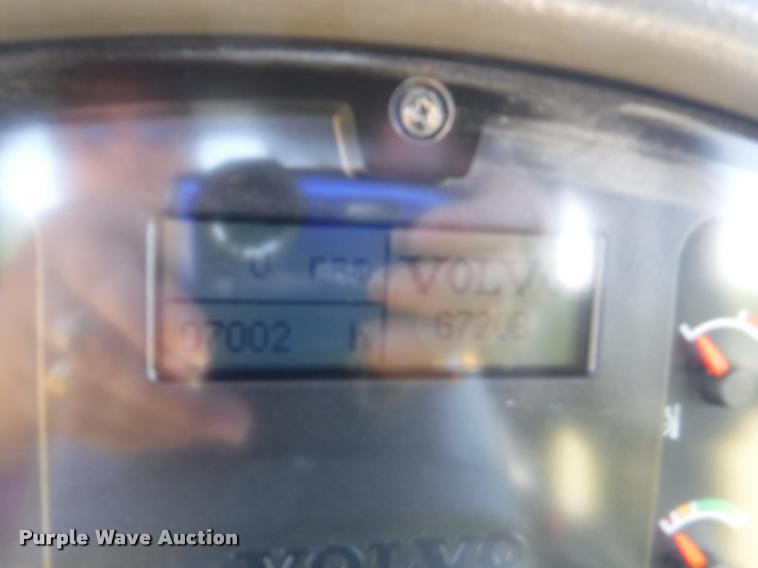 image for item J5681 2005 Volvo G720B motor grader