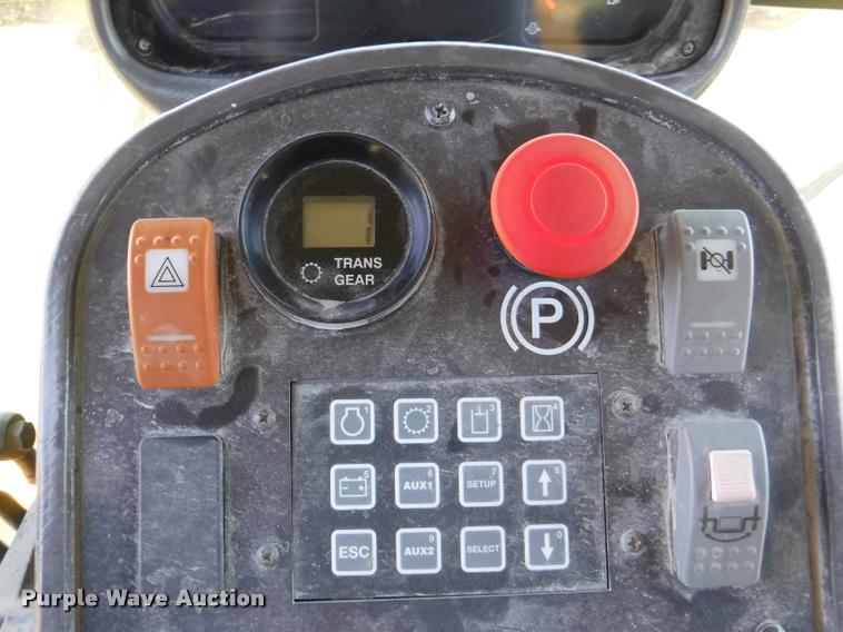 image for item J5681 2005 Volvo G720B motor grader