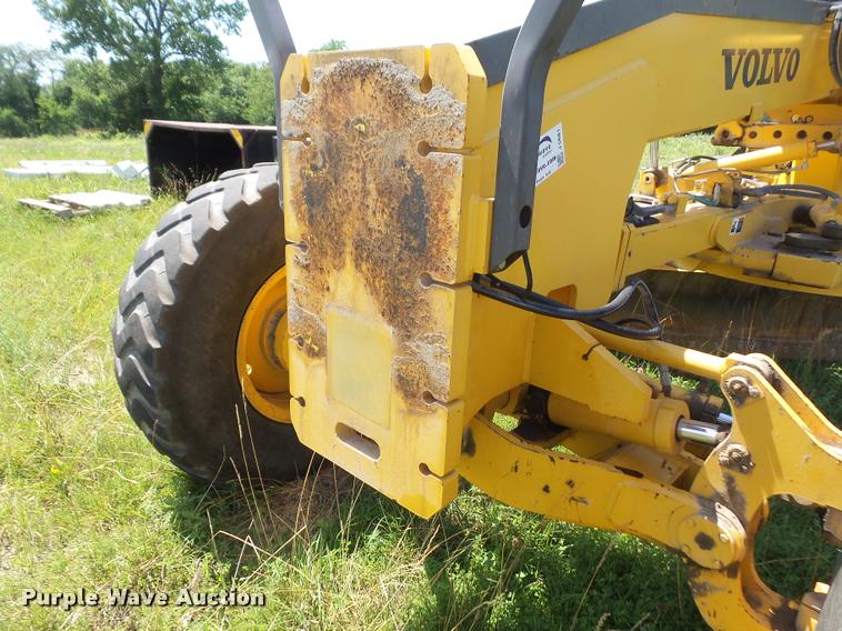 image for item J5681 2005 Volvo G720B motor grader
