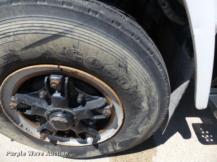 image for item K3265 1986 International 1754 bucket truck