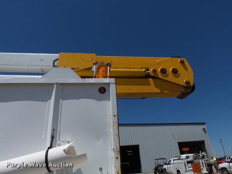 image for item K3265 1986 International 1754 bucket truck