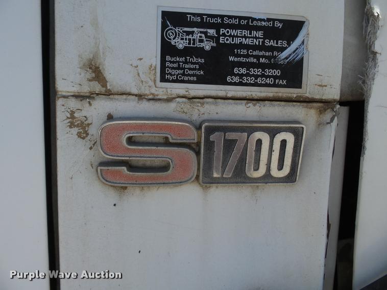 image for item K3265 1986 International 1754 bucket truck