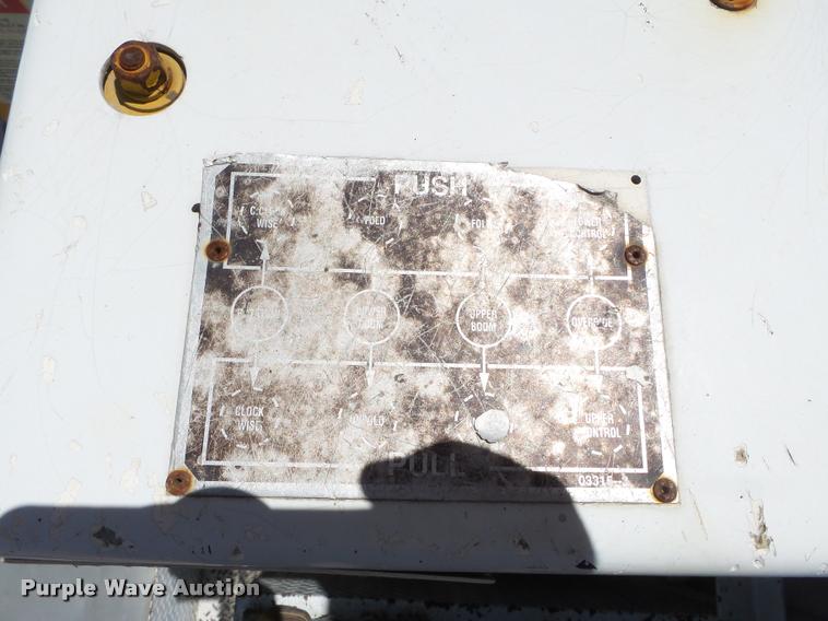 image for item K3265 1986 International 1754 bucket truck