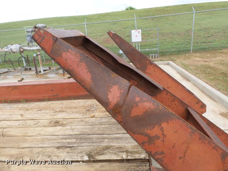 image for item K3267 2000 Belshe T-16 equipment trailer