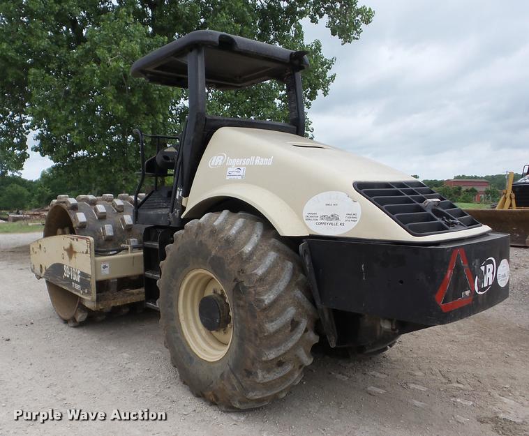 image for item K6469 2005 Ingersoll Rand SD-100F TF single drum roller