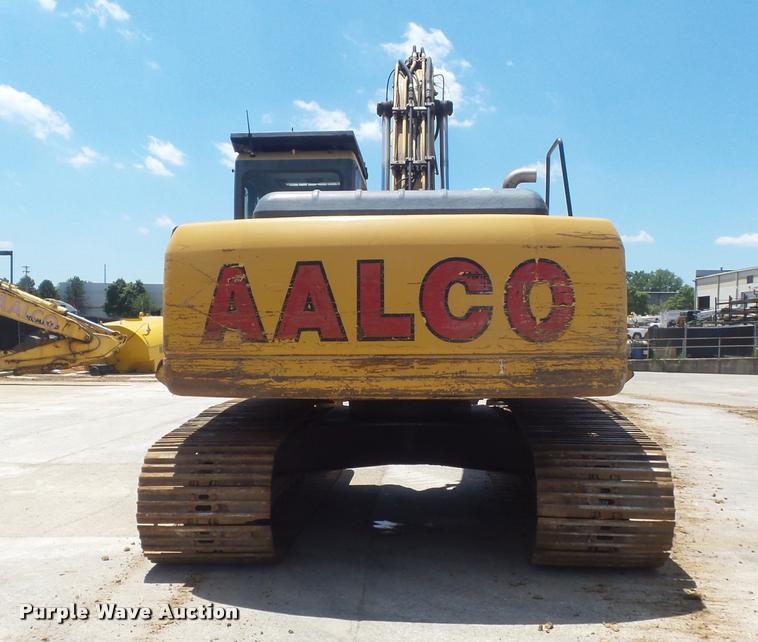 image for item K7567 2005 Komatsu PC200LC-7 excavator