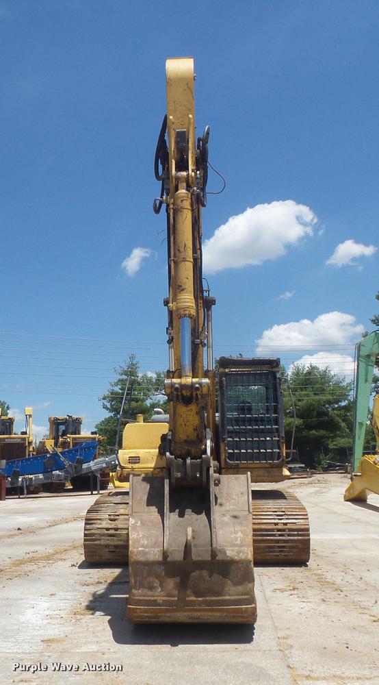 image for item K7567 2005 Komatsu PC200LC-7 excavator