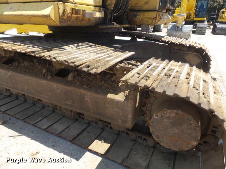 image for item K7567 2005 Komatsu PC200LC-7 excavator