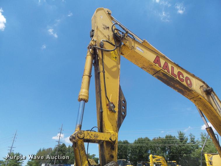 image for item K7567 2005 Komatsu PC200LC-7 excavator