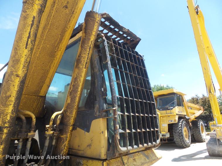 image for item K7567 2005 Komatsu PC200LC-7 excavator