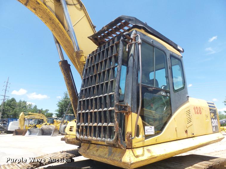 image for item K7567 2005 Komatsu PC200LC-7 excavator