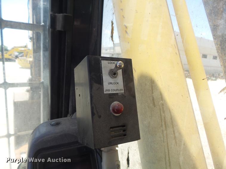 image for item K7567 2005 Komatsu PC200LC-7 excavator