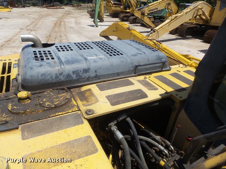 image for item K7567 2005 Komatsu PC200LC-7 excavator