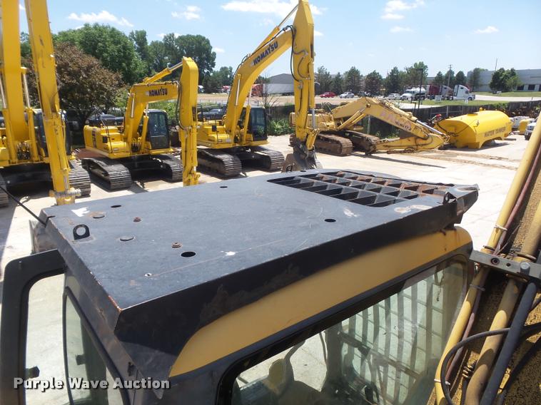 image for item K7567 2005 Komatsu PC200LC-7 excavator