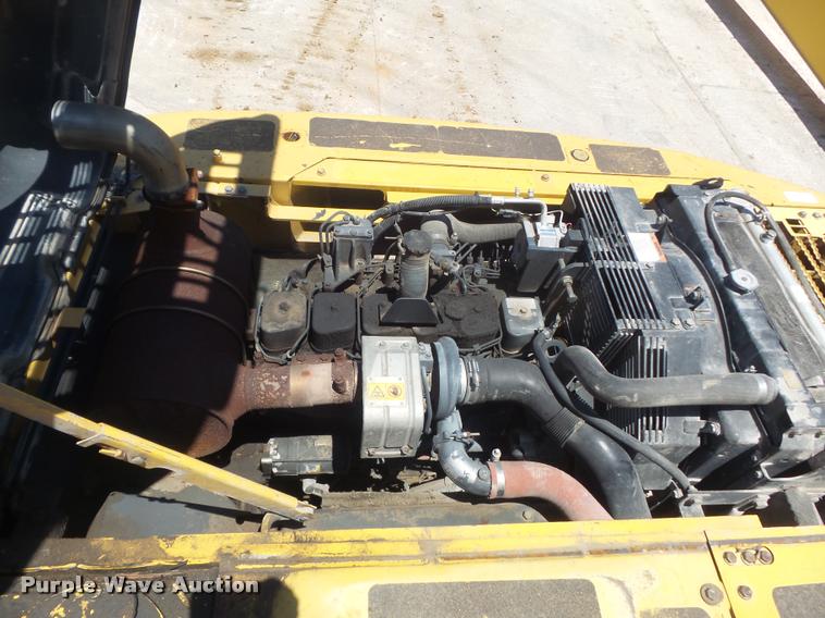 image for item K7567 2005 Komatsu PC200LC-7 excavator