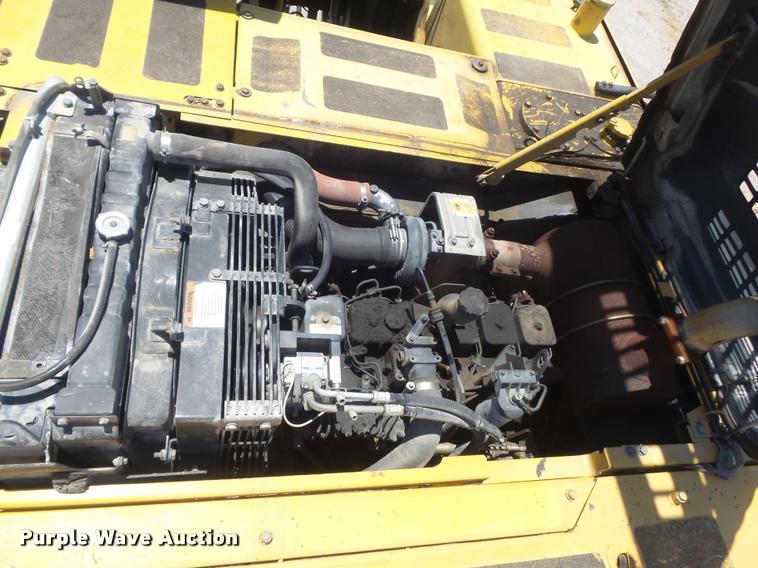 image for item K7567 2005 Komatsu PC200LC-7 excavator