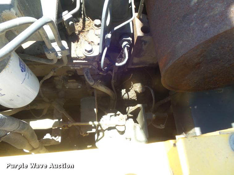 image for item K7567 2005 Komatsu PC200LC-7 excavator