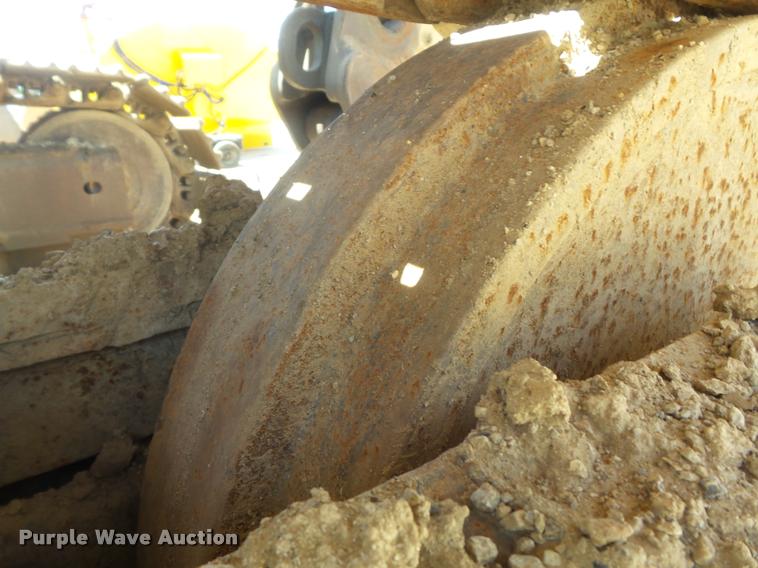 image for item K7568 1997 Komatsu PC400LC-6 excavator