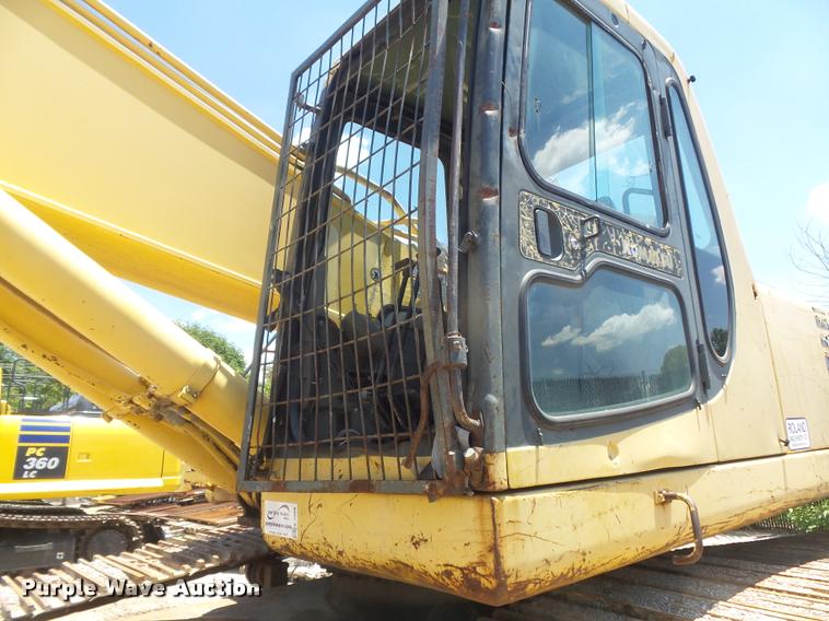 image for item K7568 1997 Komatsu PC400LC-6 excavator