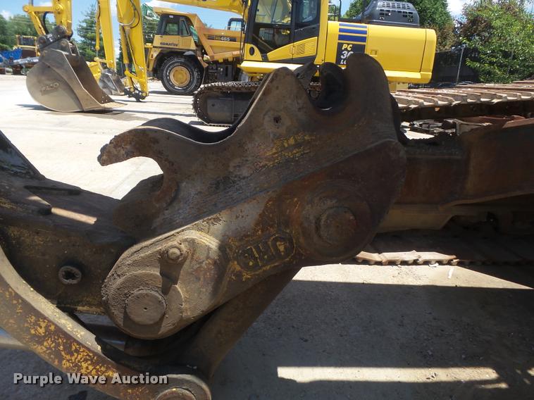 image for item K7568 1997 Komatsu PC400LC-6 excavator