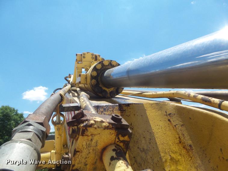 image for item K7568 1997 Komatsu PC400LC-6 excavator