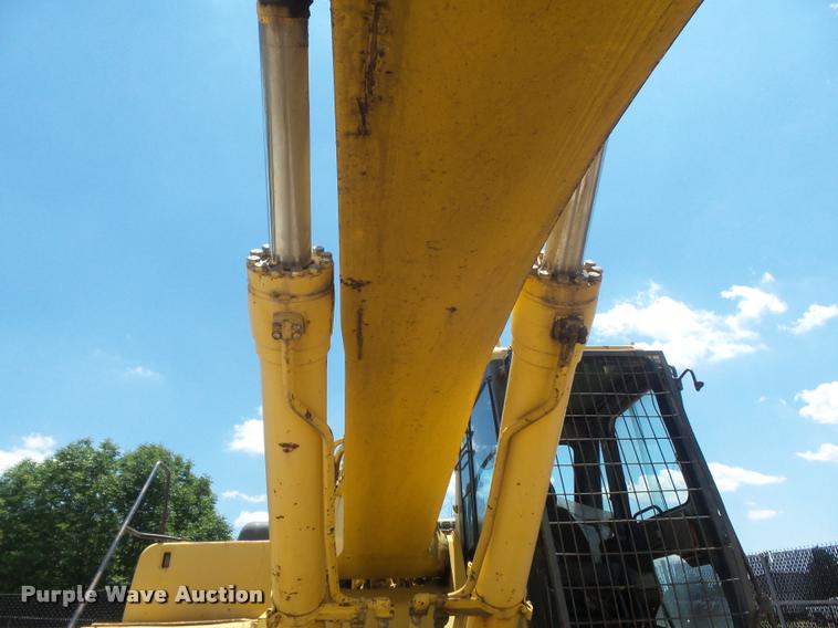 image for item K7568 1997 Komatsu PC400LC-6 excavator