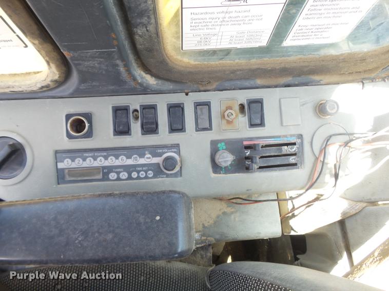 image for item K7568 1997 Komatsu PC400LC-6 excavator