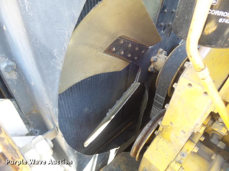 image for item K7568 1997 Komatsu PC400LC-6 excavator