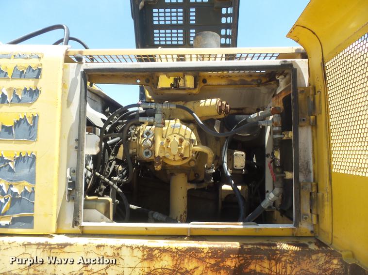 image for item K7568 1997 Komatsu PC400LC-6 excavator