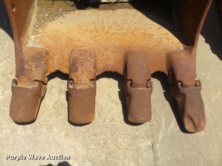 image for item K7568 1997 Komatsu PC400LC-6 excavator