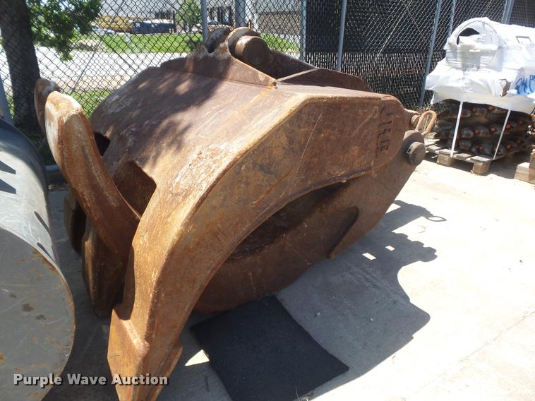 image for item K7568 1997 Komatsu PC400LC-6 excavator