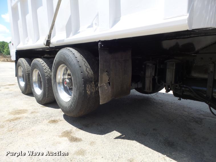 image for item K7608 2000 Mack RB688S dump truck