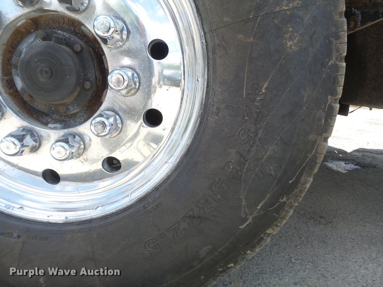 image for item K7608 2000 Mack RB688S dump truck