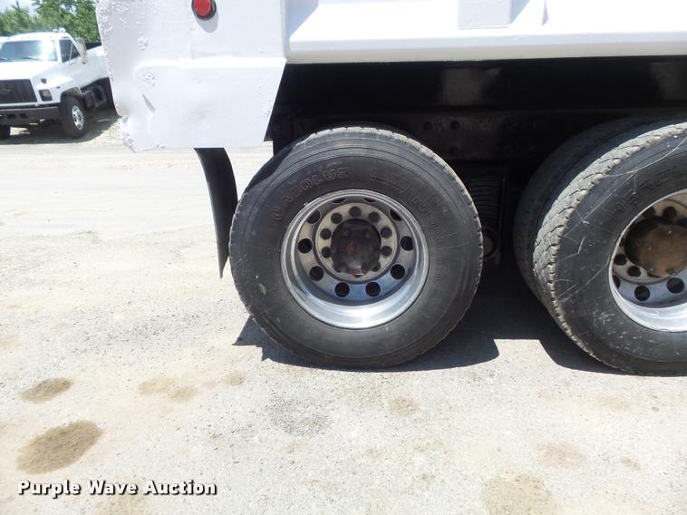 image for item K7608 2000 Mack RB688S dump truck