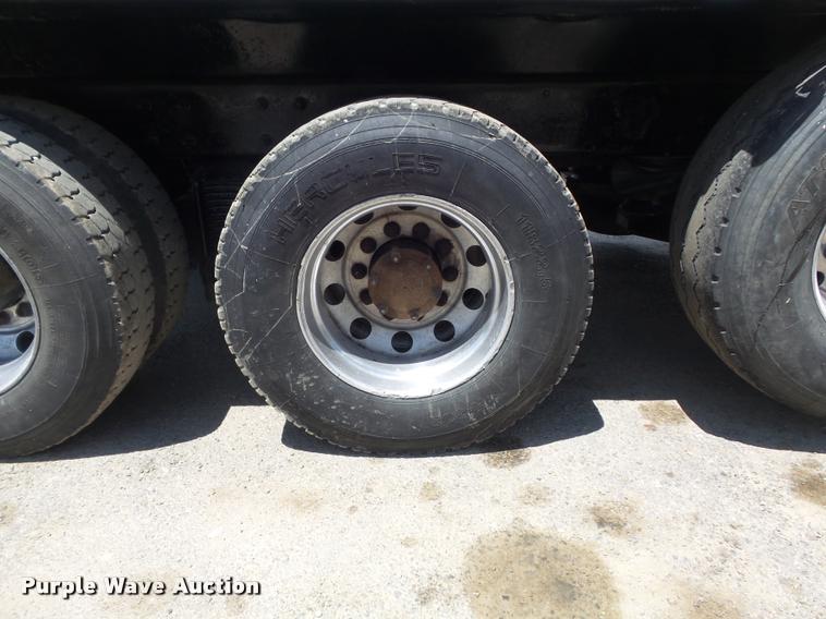 image for item K7608 2000 Mack RB688S dump truck