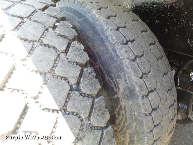 image for item K7608 2000 Mack RB688S dump truck