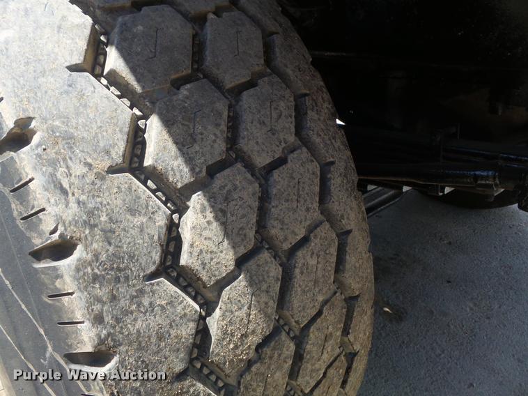 image for item K7608 2000 Mack RB688S dump truck