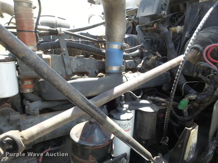 image for item K7608 2000 Mack RB688S dump truck