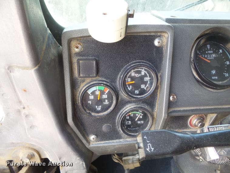 image for item K7608 2000 Mack RB688S dump truck