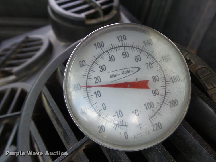 image for item K7608 2000 Mack RB688S dump truck